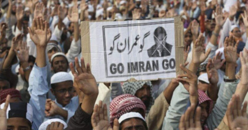 Pakistan in turmoil – Protests erupt demanding resignation of PM Imran Khan for poor governance, incompetence and being an army puppet