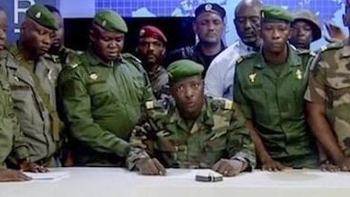 Coup d’etat in Guinea – Military detains president, dissolves government